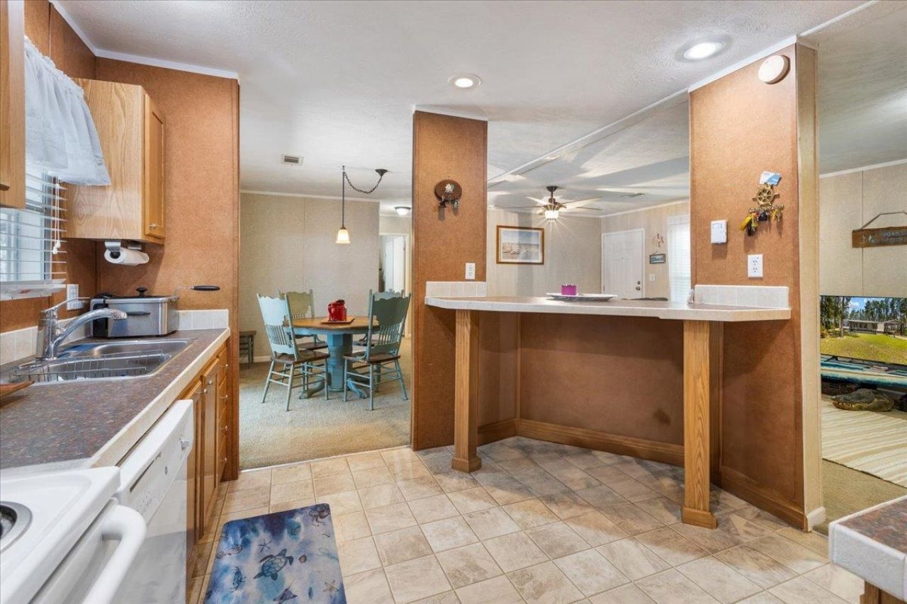 1421 Oak Pond Lane , Steinhatchee, FL 32359 Photo