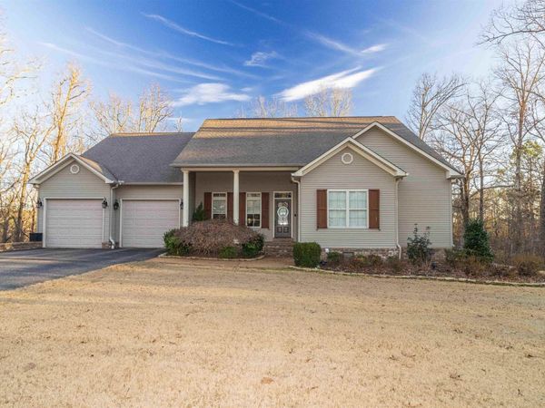 47 FAIRWAY PLACE PL, Selmer, TN 38375