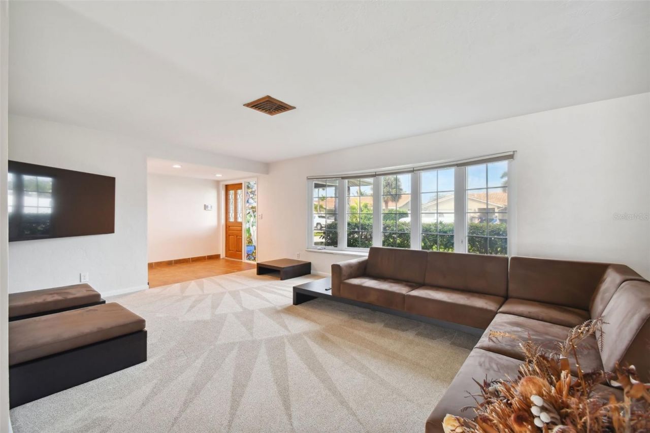 4328 40th Street S, Saint Petersburg, FL 33711 Photo