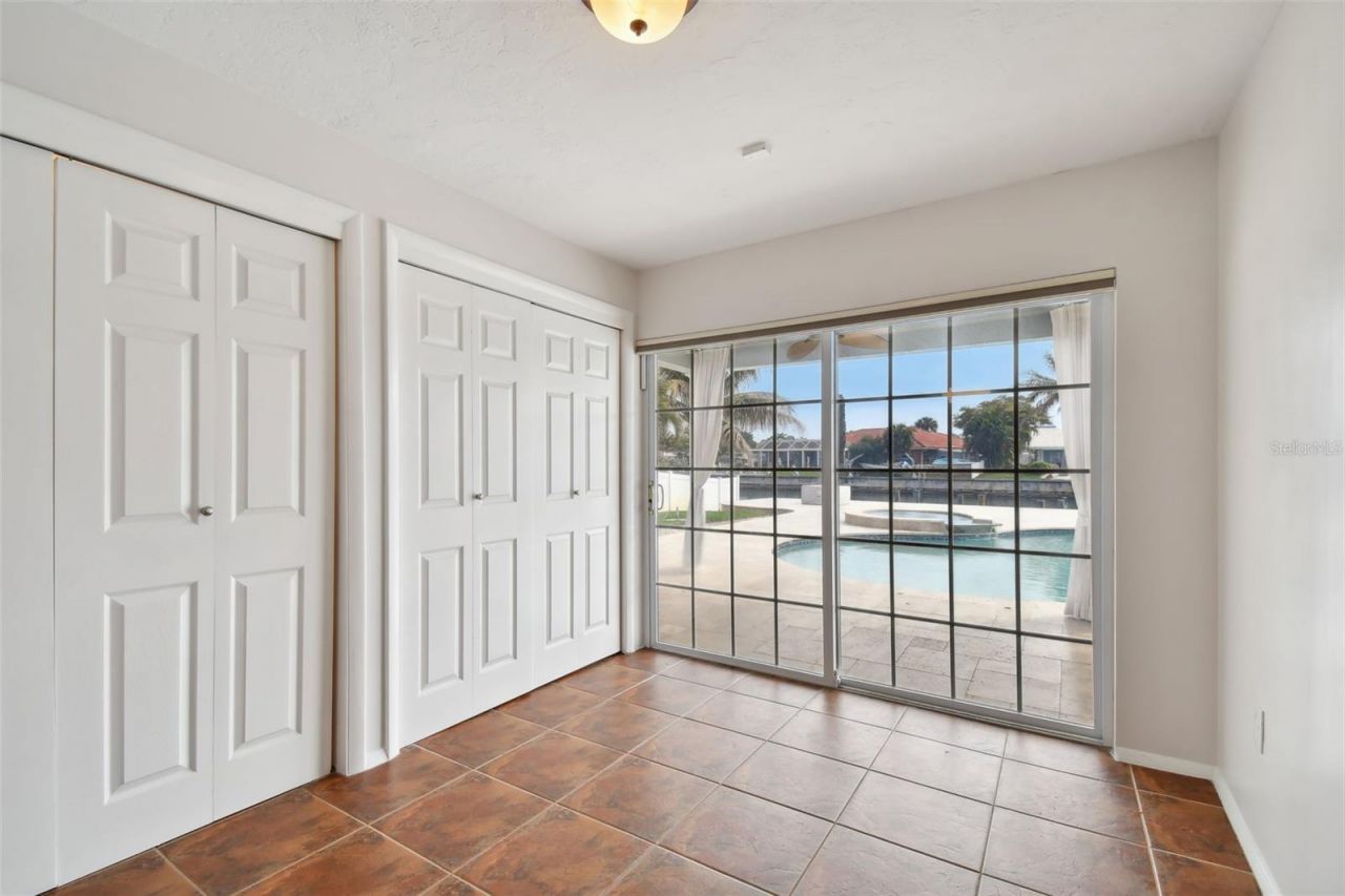 4328 40th Street S, Saint Petersburg, FL 33711 Photo