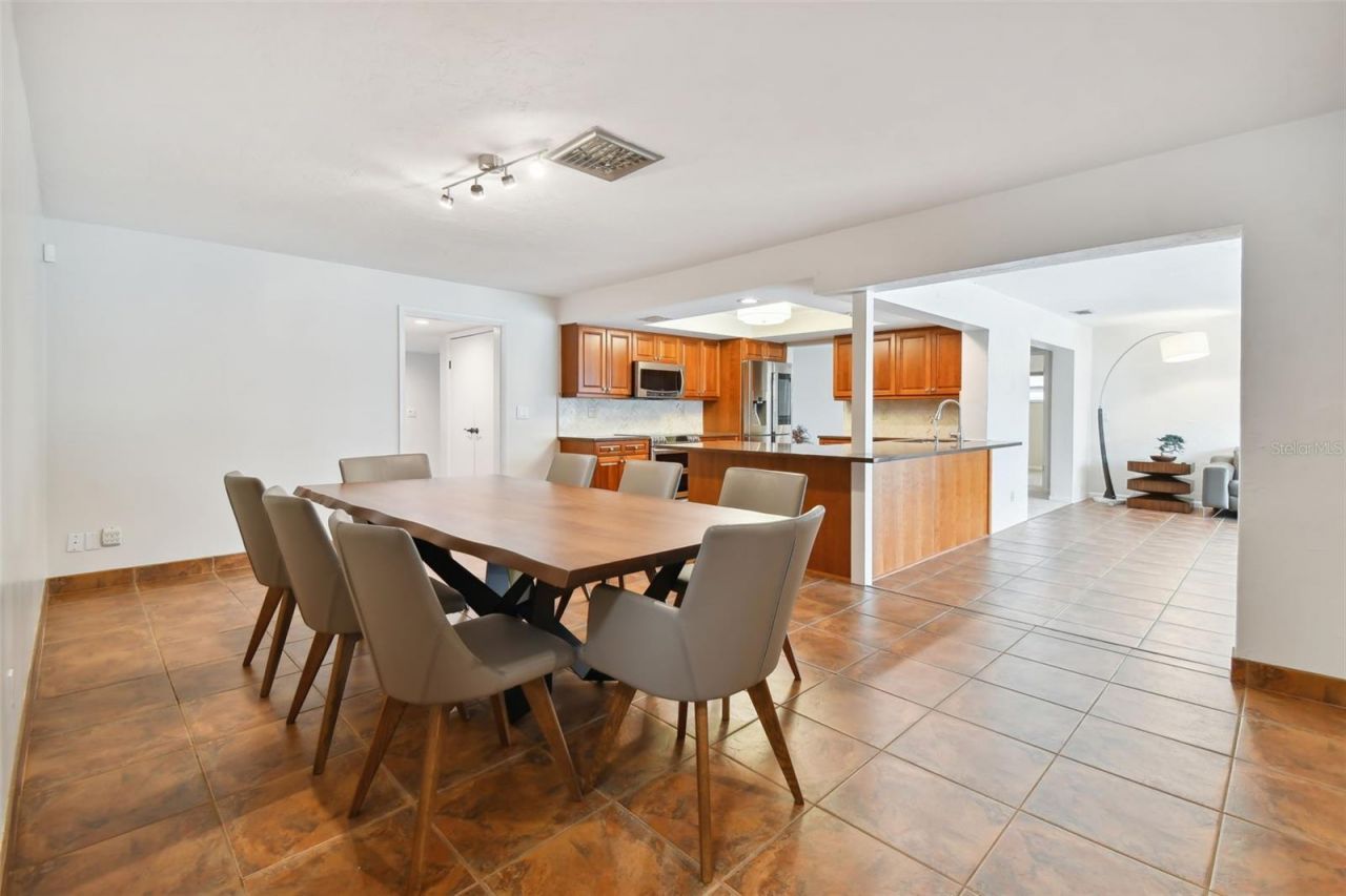 4328 40th Street S, Saint Petersburg, FL 33711 Photo