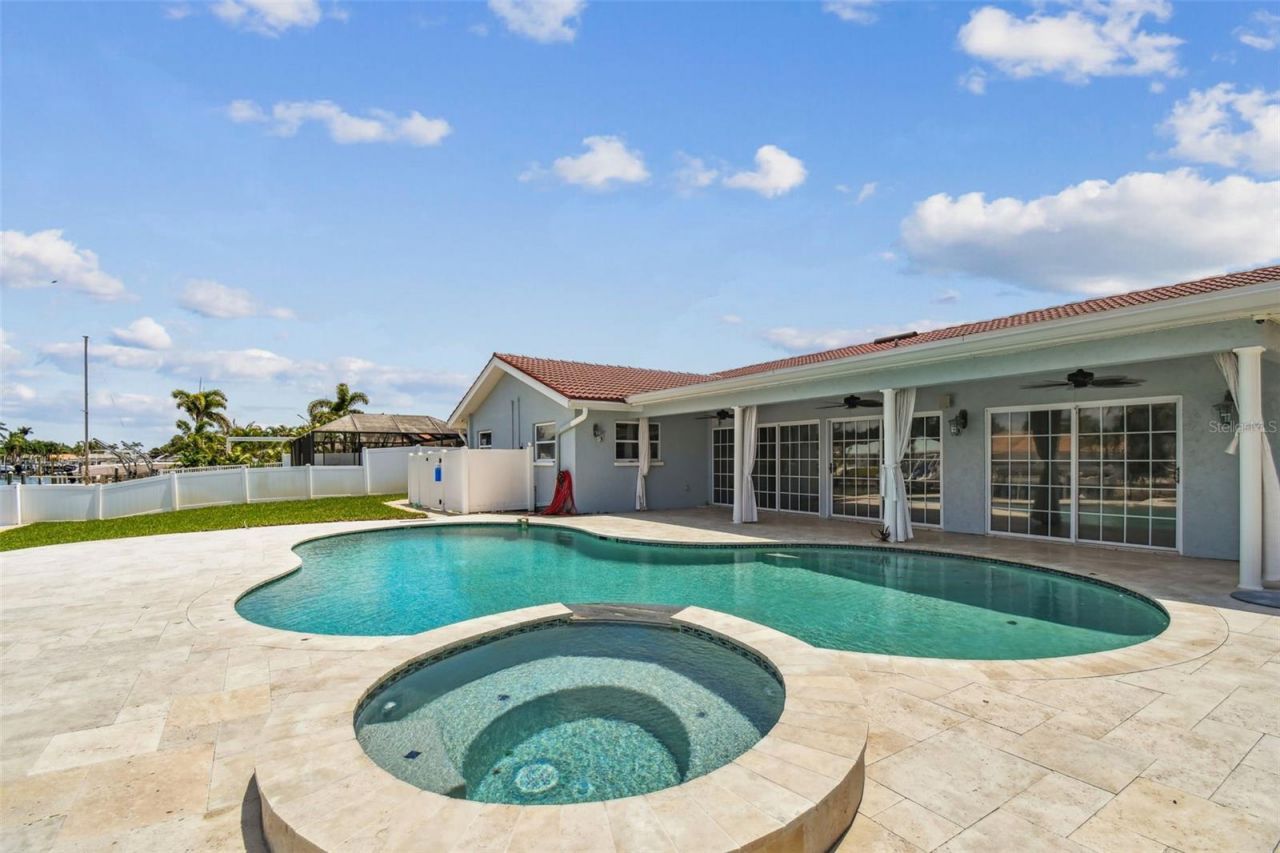 4328 40th Street S, Saint Petersburg, FL 33711 Photo