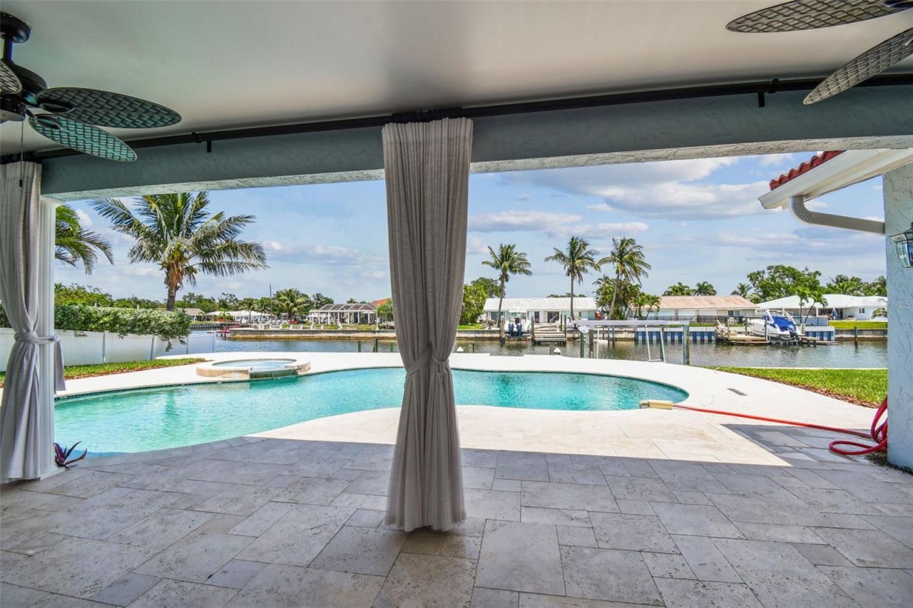 4328 40th Street S, Saint Petersburg, FL 33711 Photo