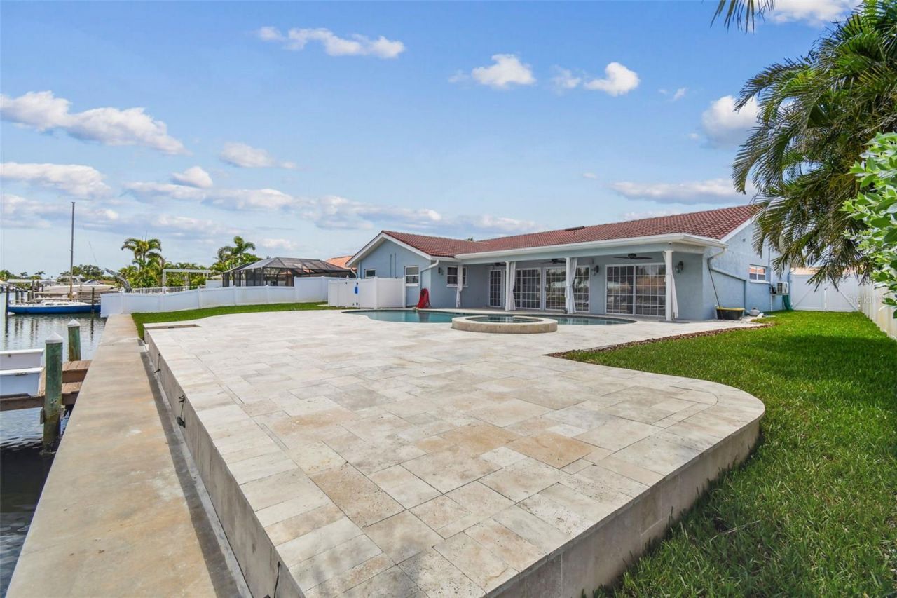 4328 40th Street S, Saint Petersburg, FL 33711 Photo