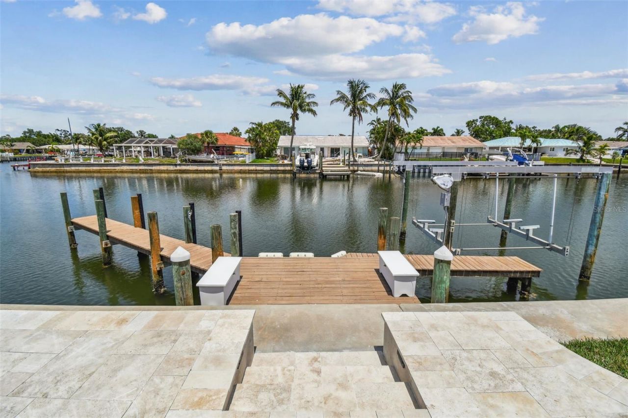 4328 40th Street S, Saint Petersburg, FL 33711 Photo