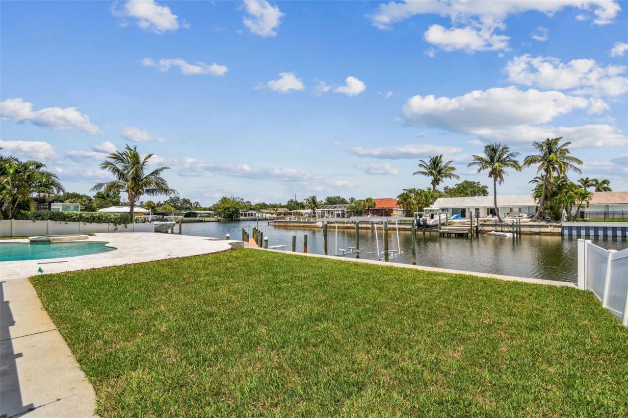 4328 40th Street S, Saint Petersburg, FL 33711 Photo