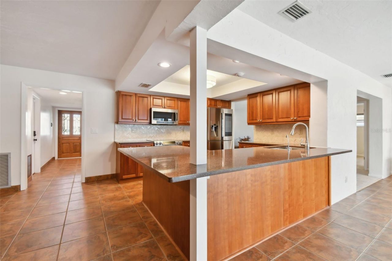 4328 40th Street S, Saint Petersburg, FL 33711 Photo