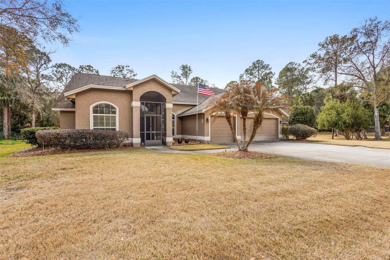 1012 Pine Tree Drive, Eustis, FL 32726 Main Photo