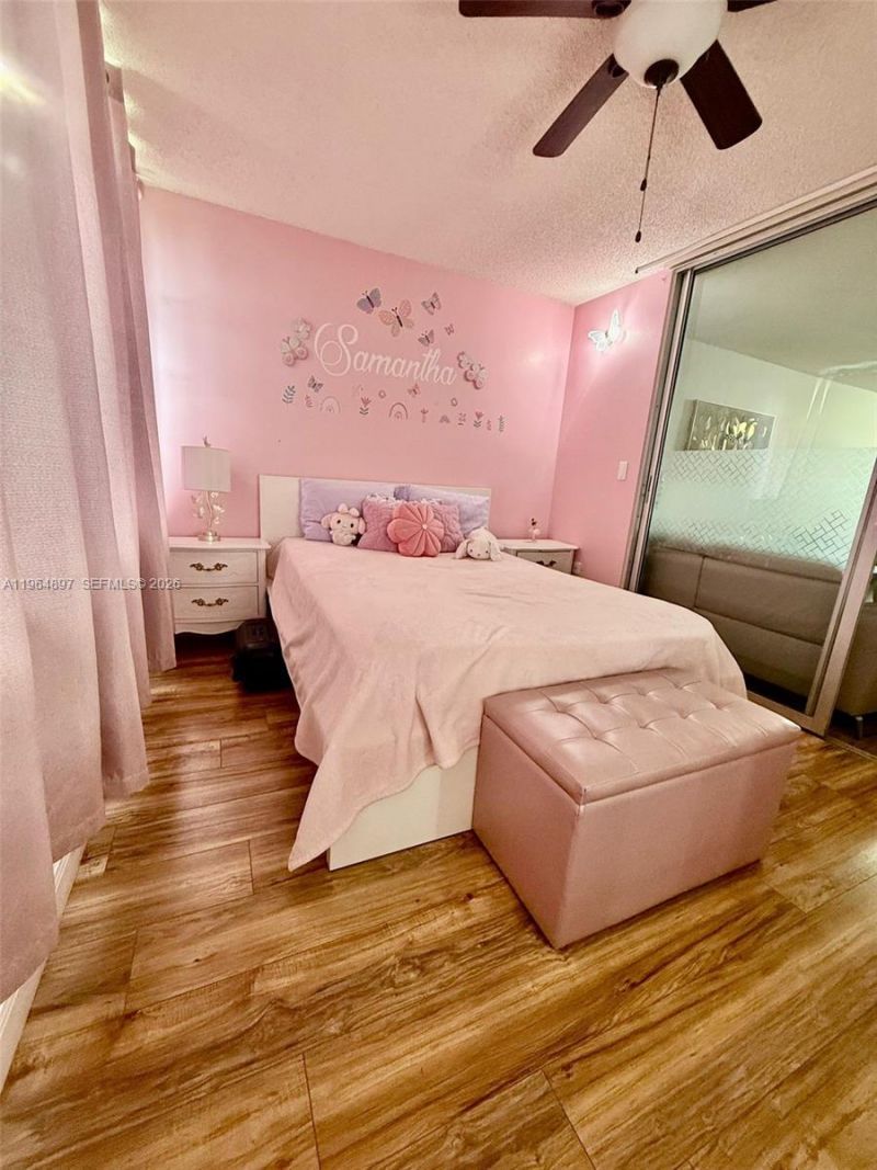 445 NE 195th St, Unit 429, Miami, FL 33179 Photo