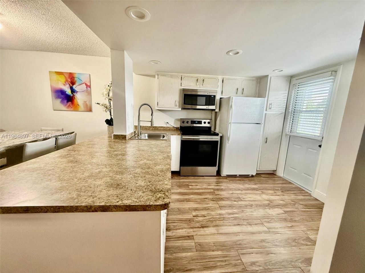 445 NE 195th St, Unit 429, Miami, FL 33179 Photo