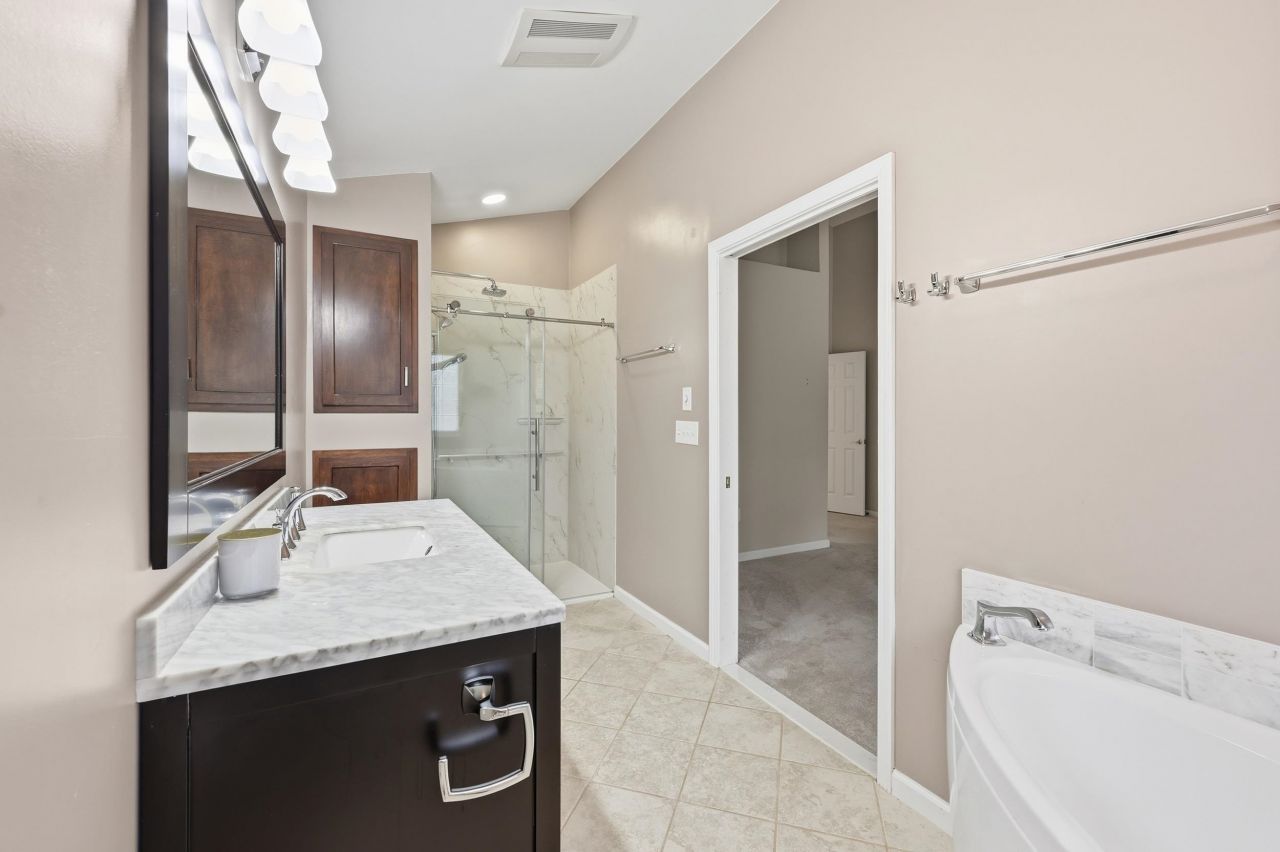 611 Needlerush Ct. Photo 16