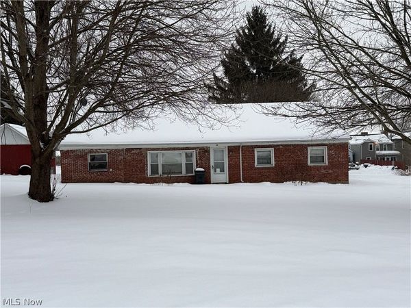 35 Center Street, Leetonia, OH 44431