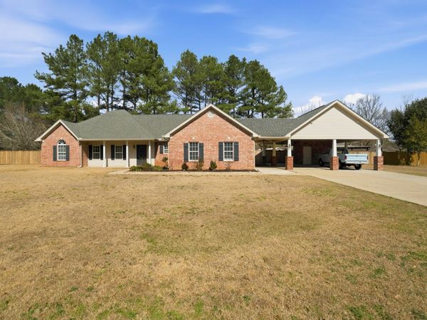 4 Lynwood Dr., Purvis, MS 39475