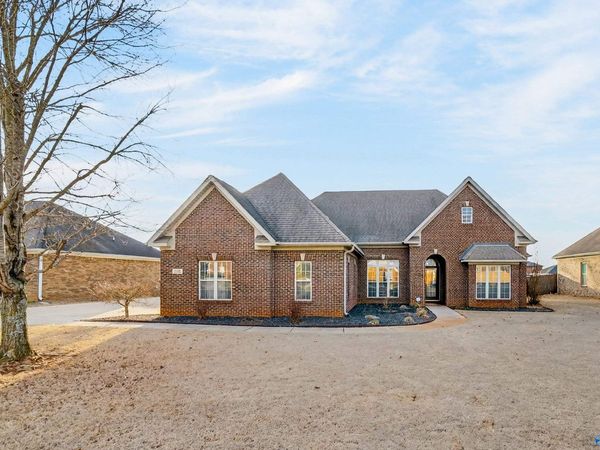 120 Meadow Ridge Drive, Hazel Green, AL 35750