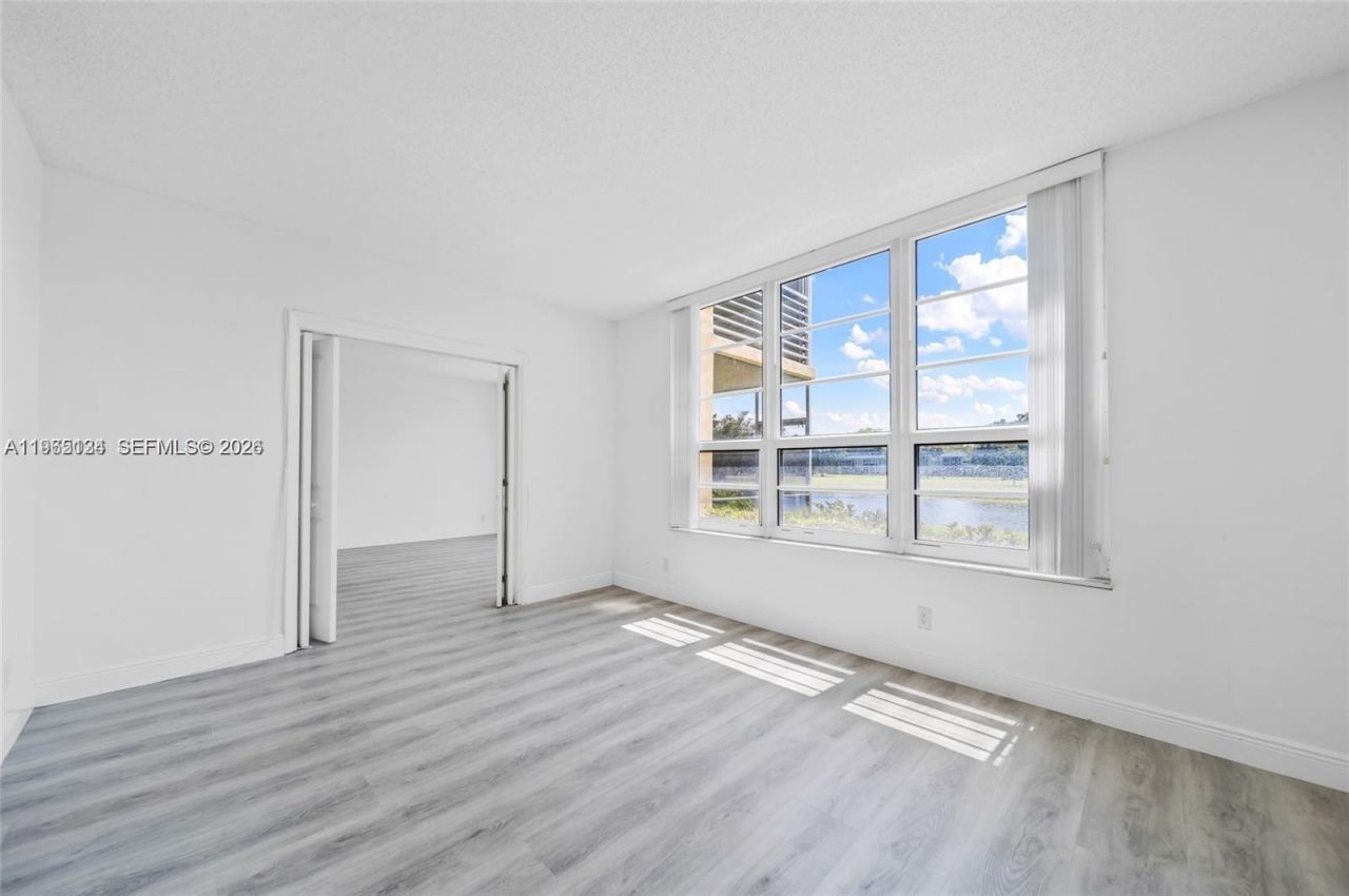 4030 W Palm Aire Dr, Unit 104, Pompano Beach, FL 33069 Photo