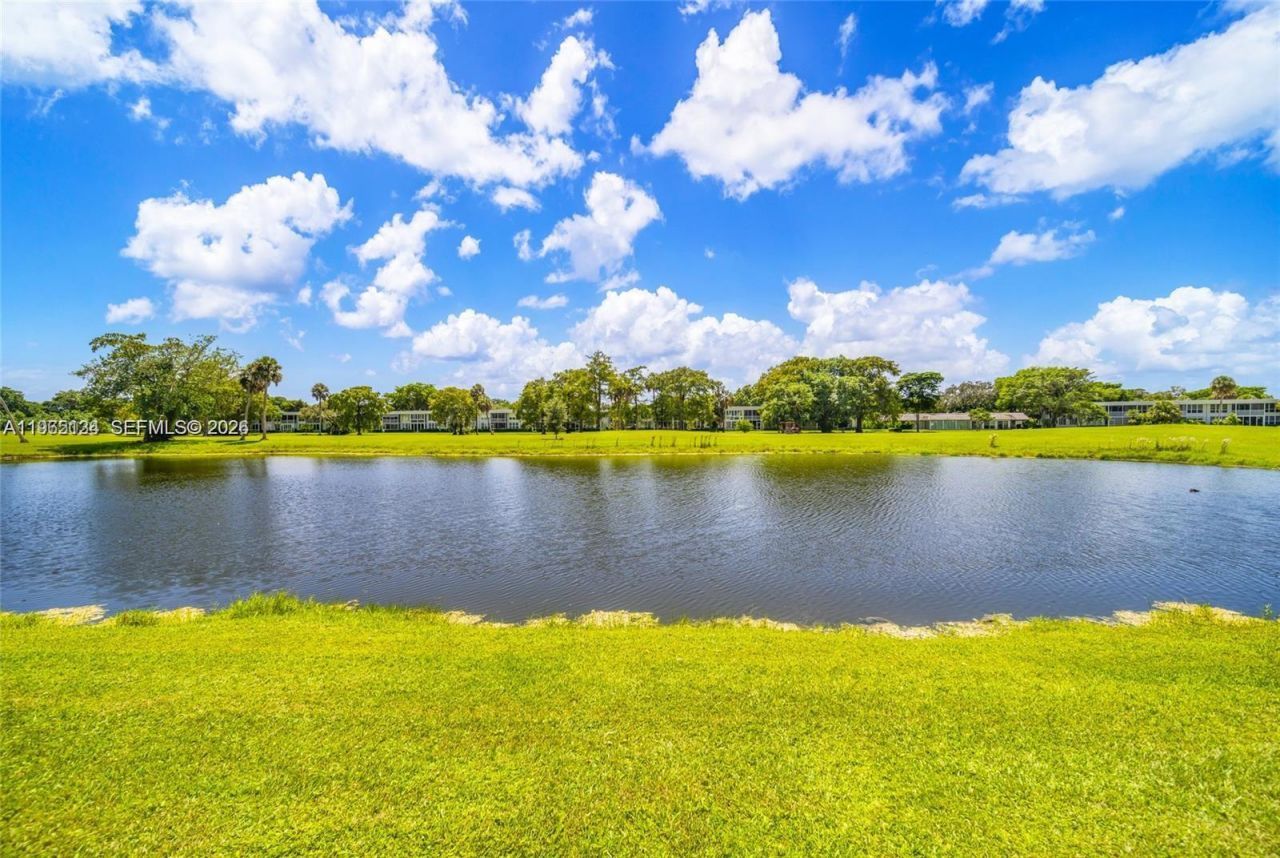 4030 W Palm Aire Dr, Unit 104, Pompano Beach, FL 33069 Photo