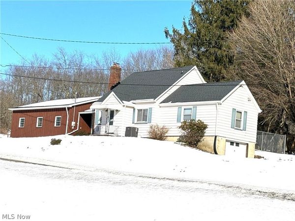 5288 Wheathill Road, East Palestine, OH 44413