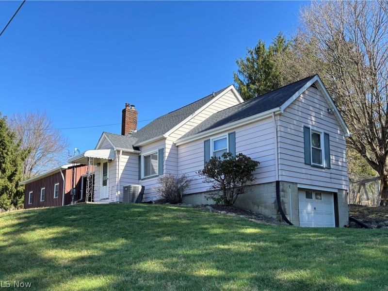 5288 Wheathill Road, East Palestine, OH 44413 Photo 2