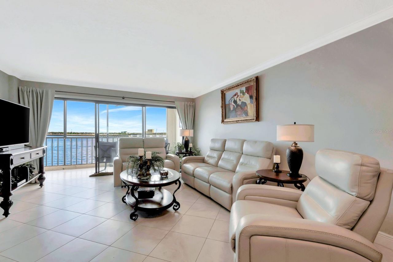 1510 1st Avenue W, Unit 402, Bradenton, FL 34205 Photo