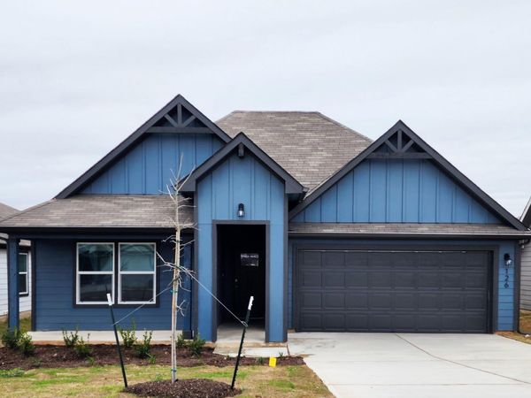 126 Fort Clark Springs LN, Hutto, TX 78634