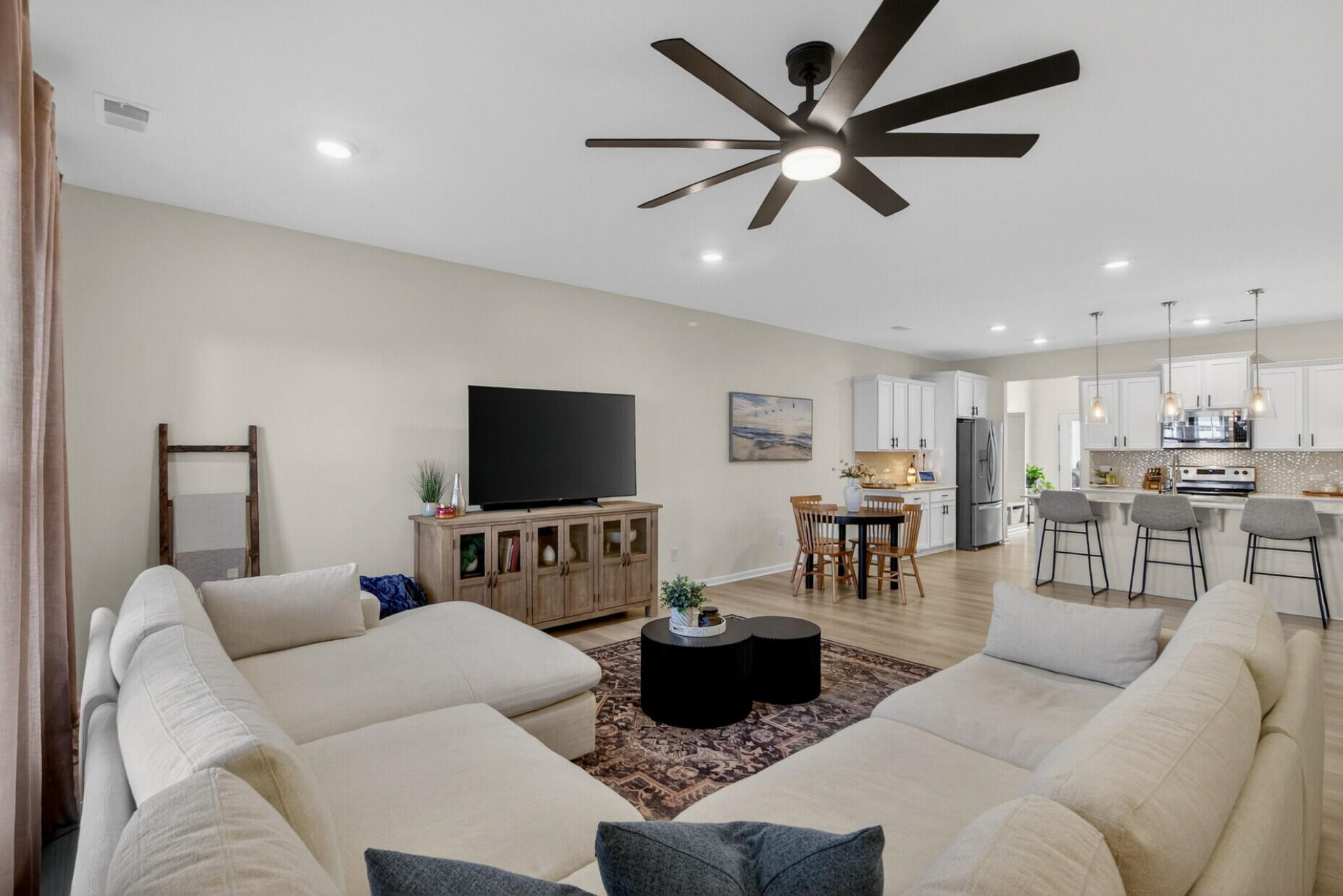 318 Surfbird Road Photo 4