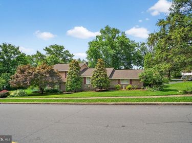 56 HEARTHSTONE DRIVE, READING, PA 19606