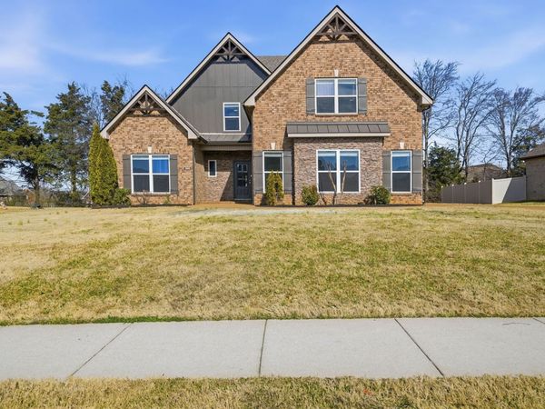 1210 Piper Glen Rd , Smyrna, TN 37167