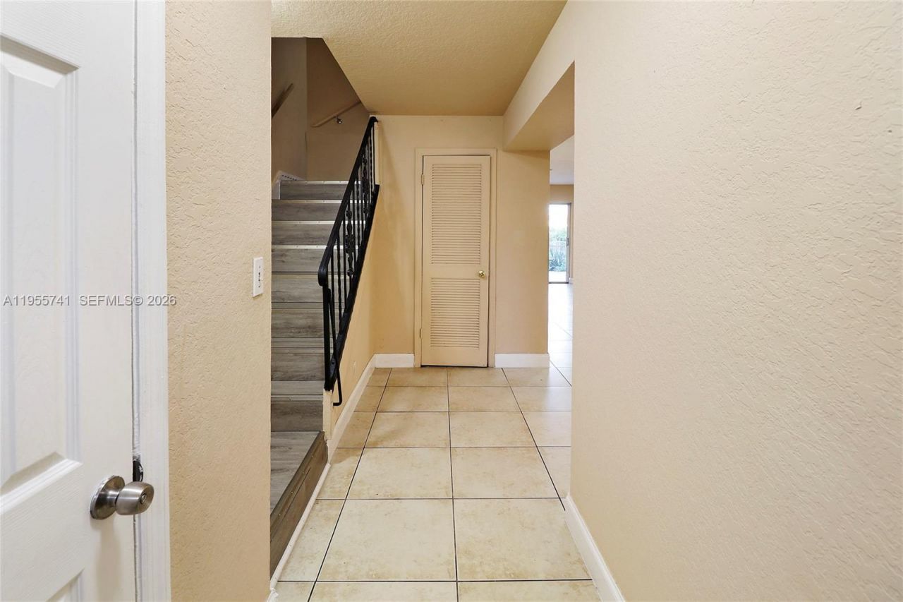 5975 NW 25th Ct, Unit 213, Sunrise, FL 33313 Photo