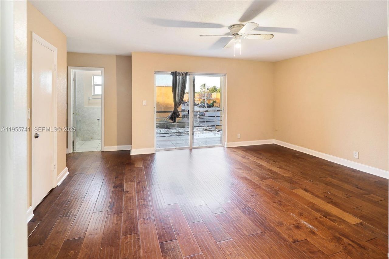 5975 NW 25th Ct, Unit 213, Sunrise, FL 33313 Photo
