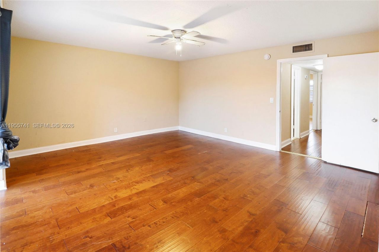5975 NW 25th Ct, Unit 213, Sunrise, FL 33313 Photo