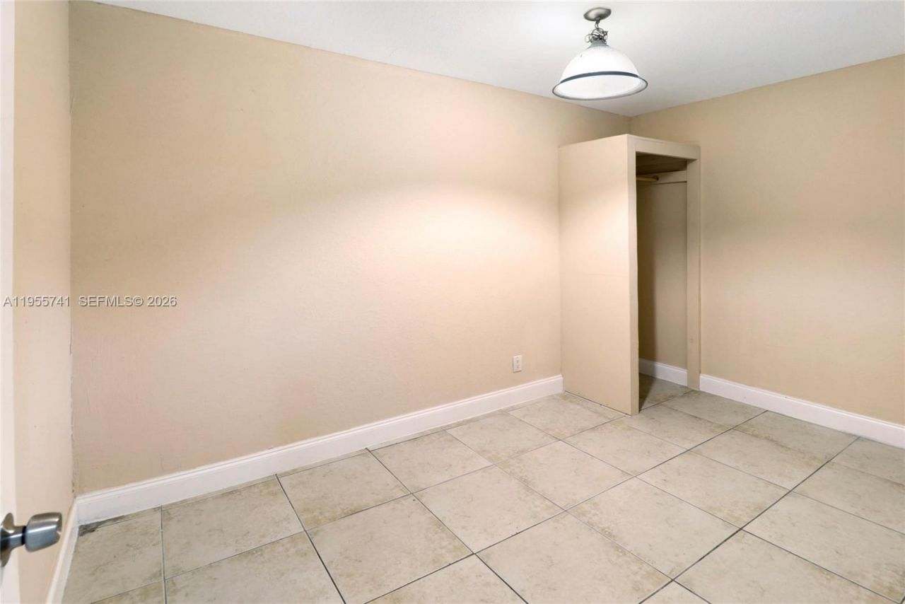 5975 NW 25th Ct, Unit 213, Sunrise, FL 33313 Photo