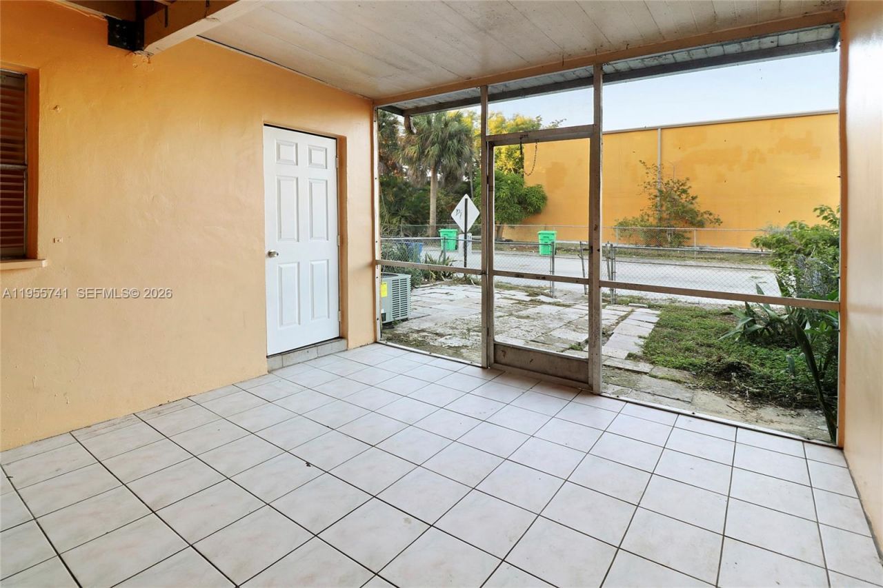 5975 NW 25th Ct, Unit 213, Sunrise, FL 33313 Photo