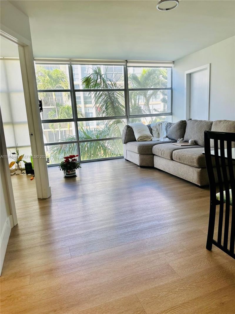 851 Three Islands Blvd, Unit 210, Hallandale Beach, FL 33009 Photo