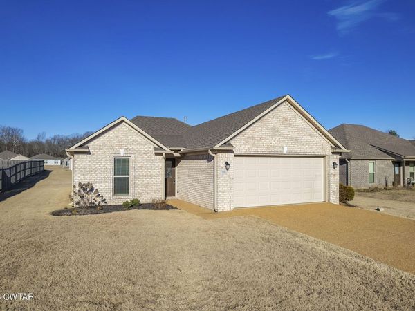 53 Jackson Creek Drive, Jackson, TN 38305