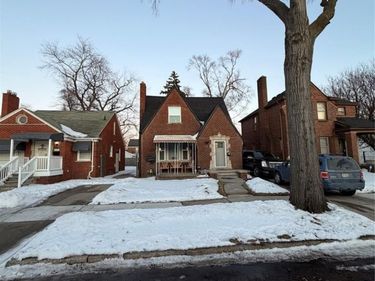 16890 Manor Street, Detroit, MI 48221