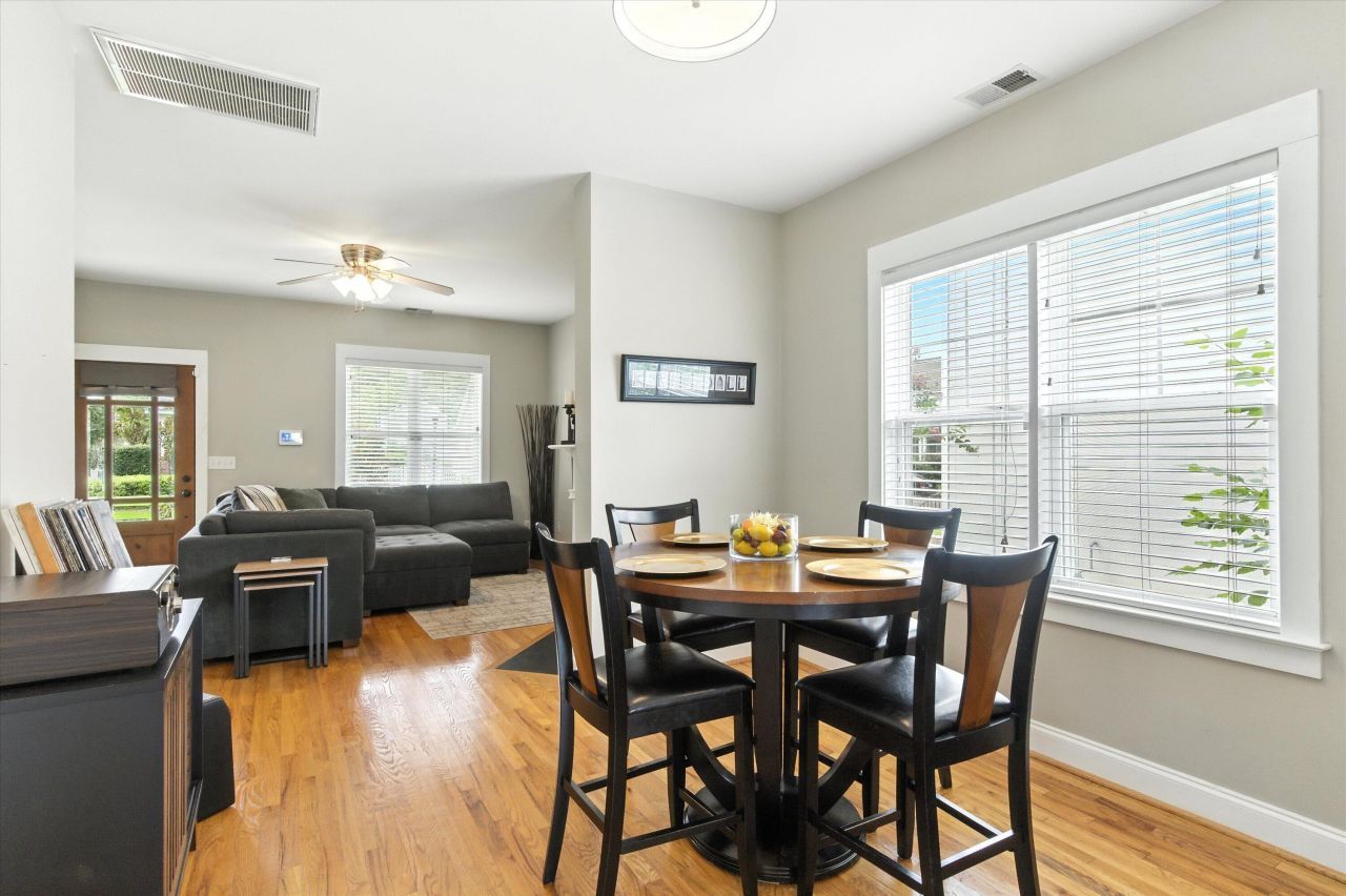 203 Hydrangea Street Photo 10