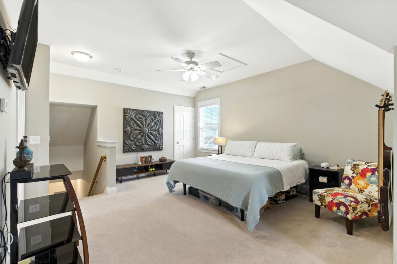 203 Hydrangea Street Photo 20