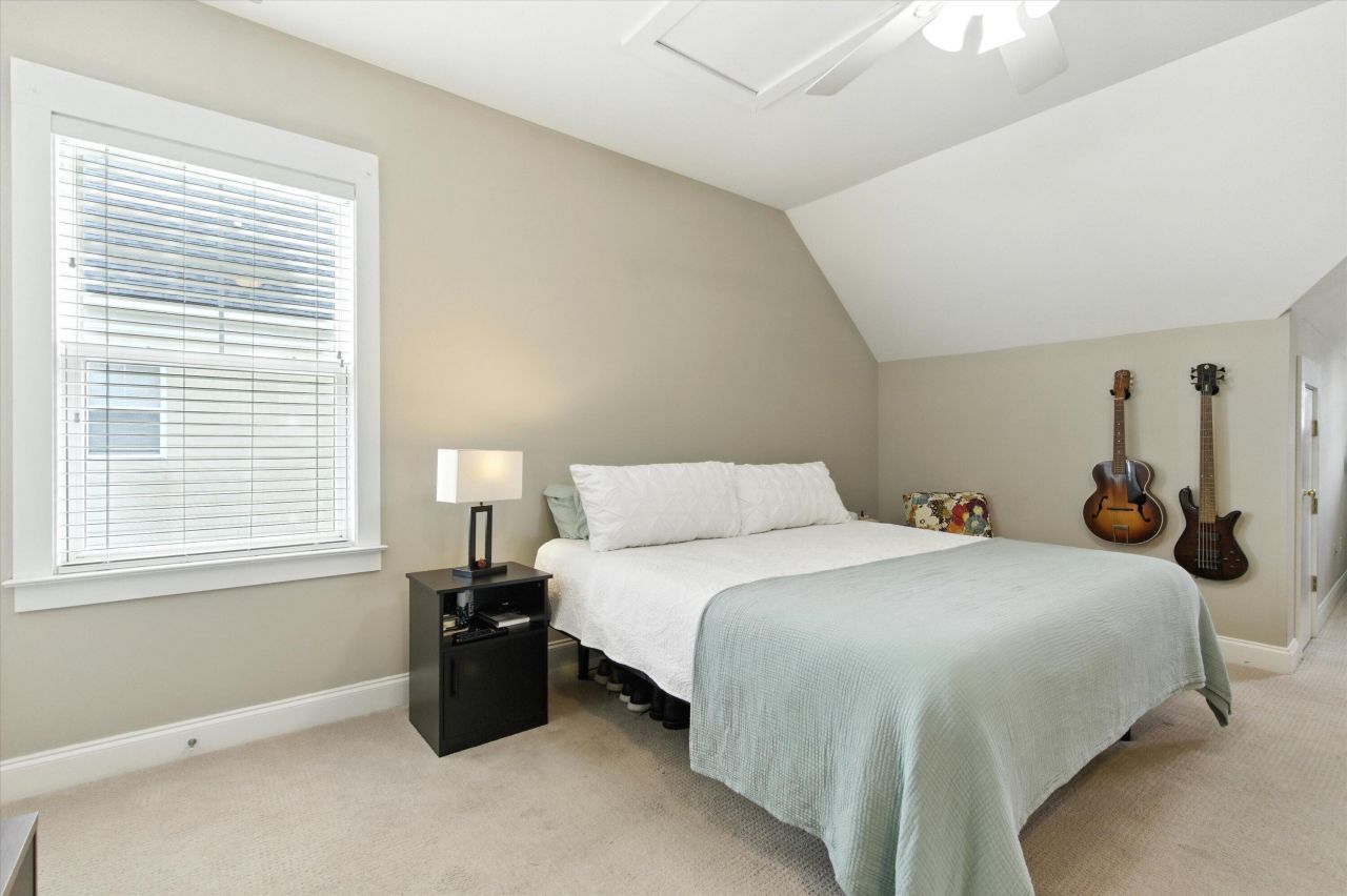 203 Hydrangea Street Photo 22