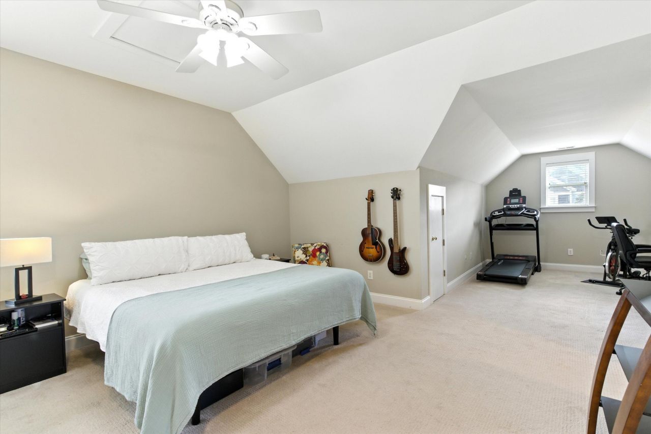 203 Hydrangea Street Photo 23