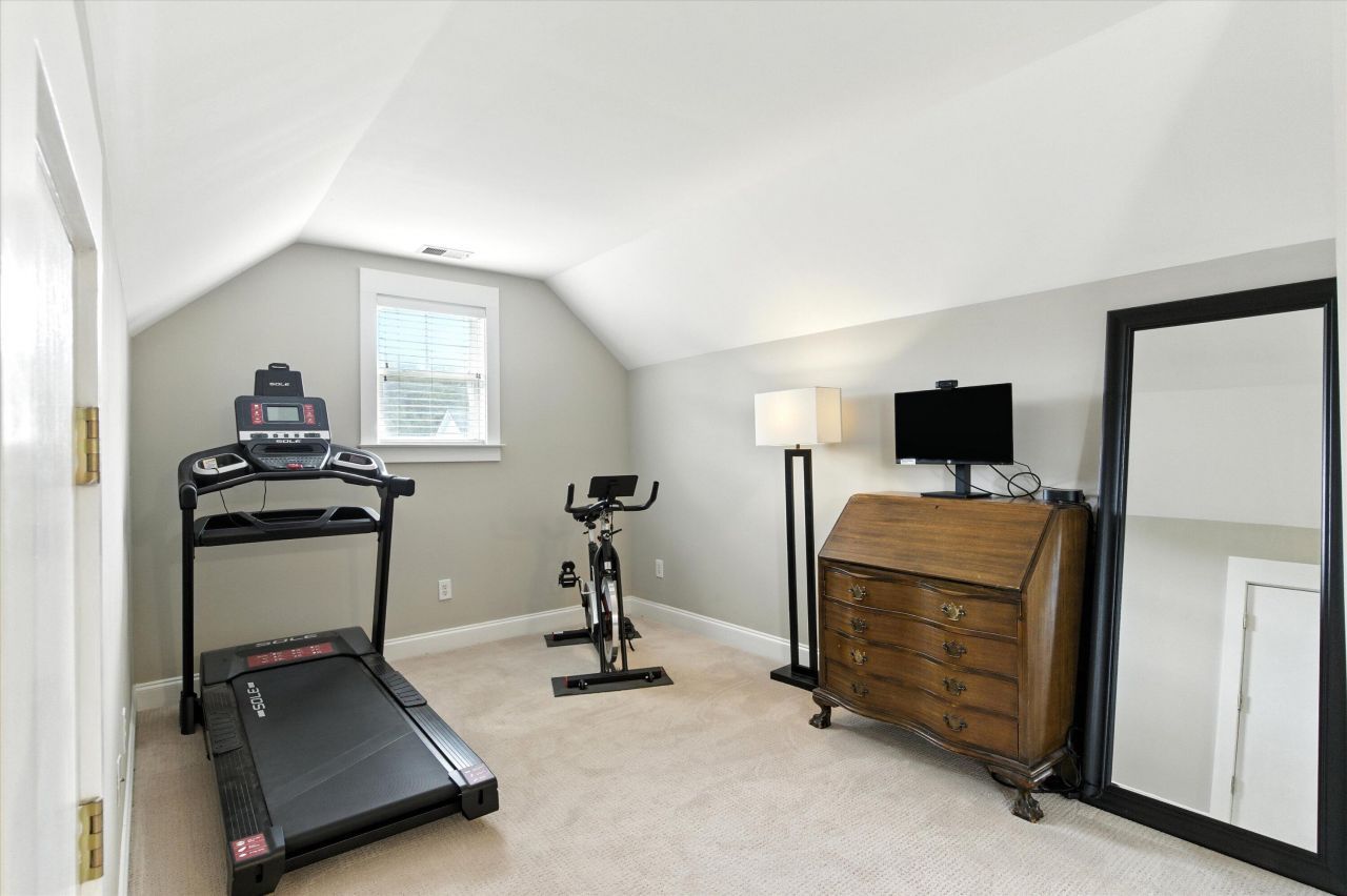 203 Hydrangea Street Photo 25