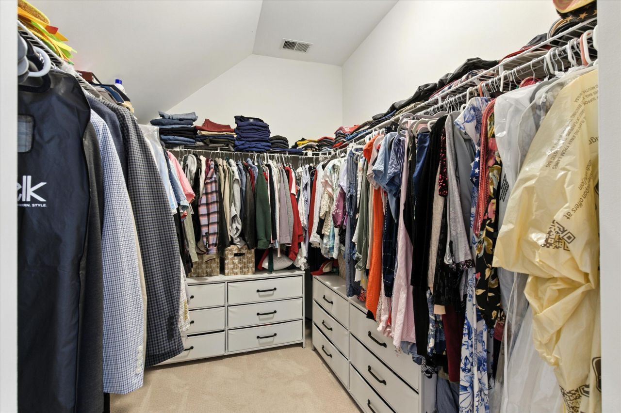 203 Hydrangea Street Photo 27