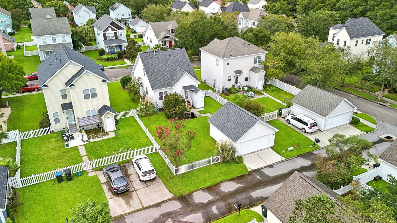 203 Hydrangea Street Photo 38