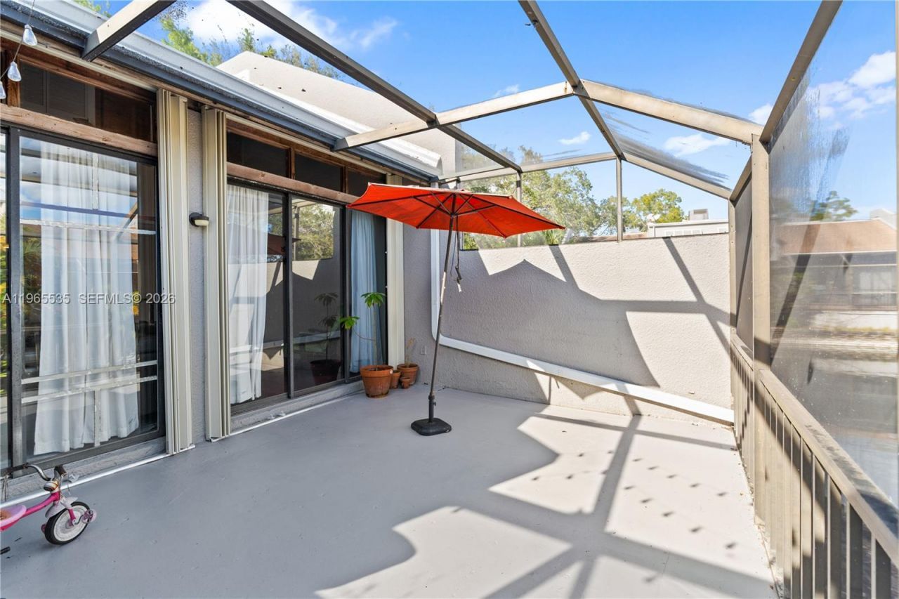 1523 NW 113th Way, Pembroke Pines, FL 33026 Photo