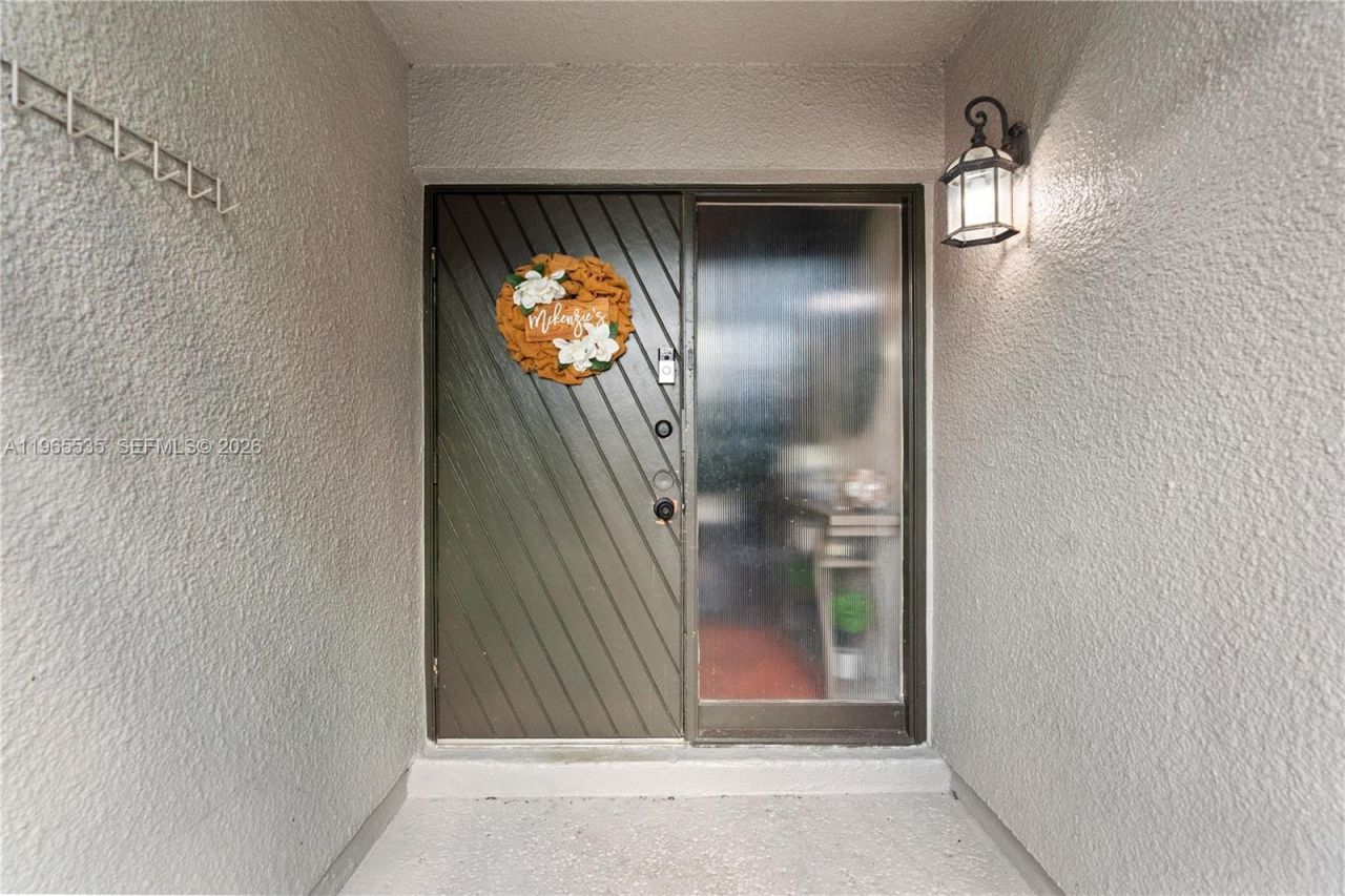 1523 NW 113th Way, Pembroke Pines, FL 33026 Photo