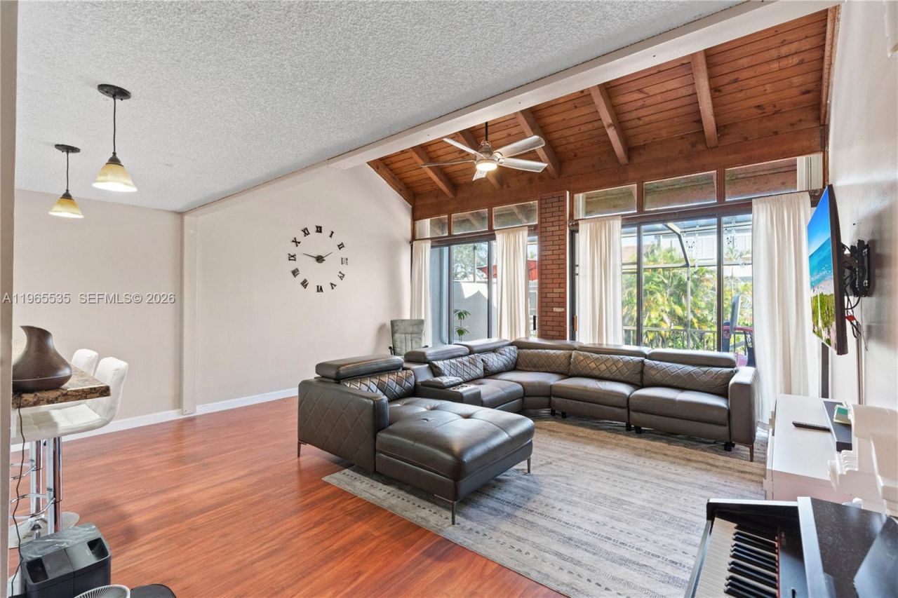 1523 NW 113th Way, Pembroke Pines, FL 33026 Photo