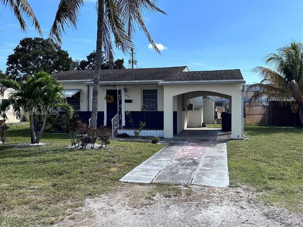 2820 Fletcher St, Hollywood, FL 33020