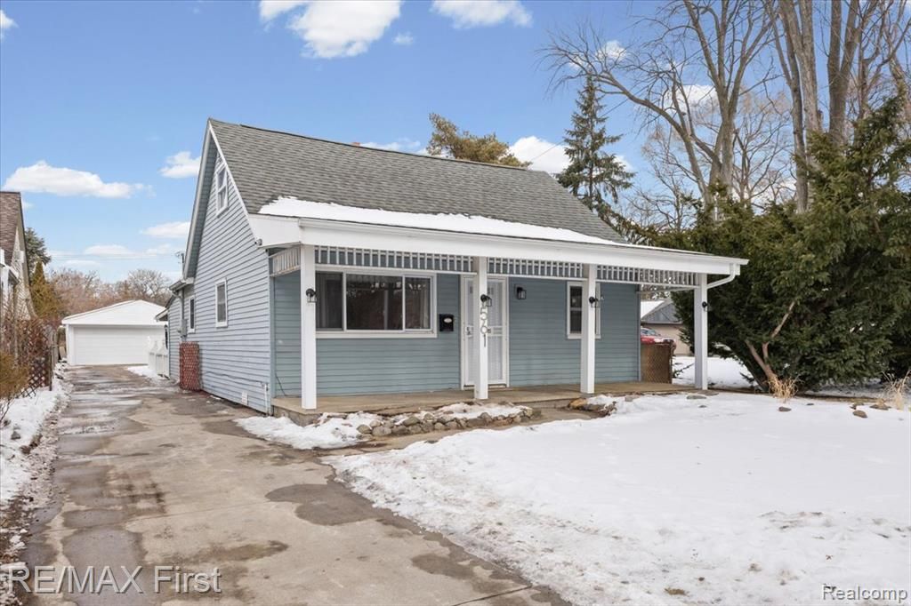 561 Andresen Court, Hazel Park, MI 48030 Main Photo