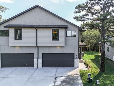 219 NW Orchard Court, Lee's Summit, MO 64063