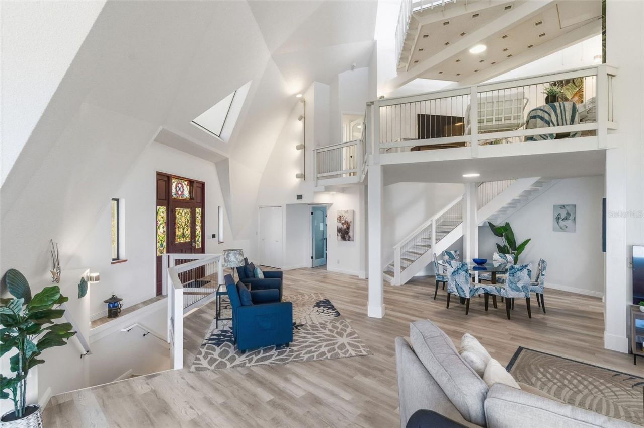 1074 Point Seaside, Crystal Beach, FL 34681 Photo