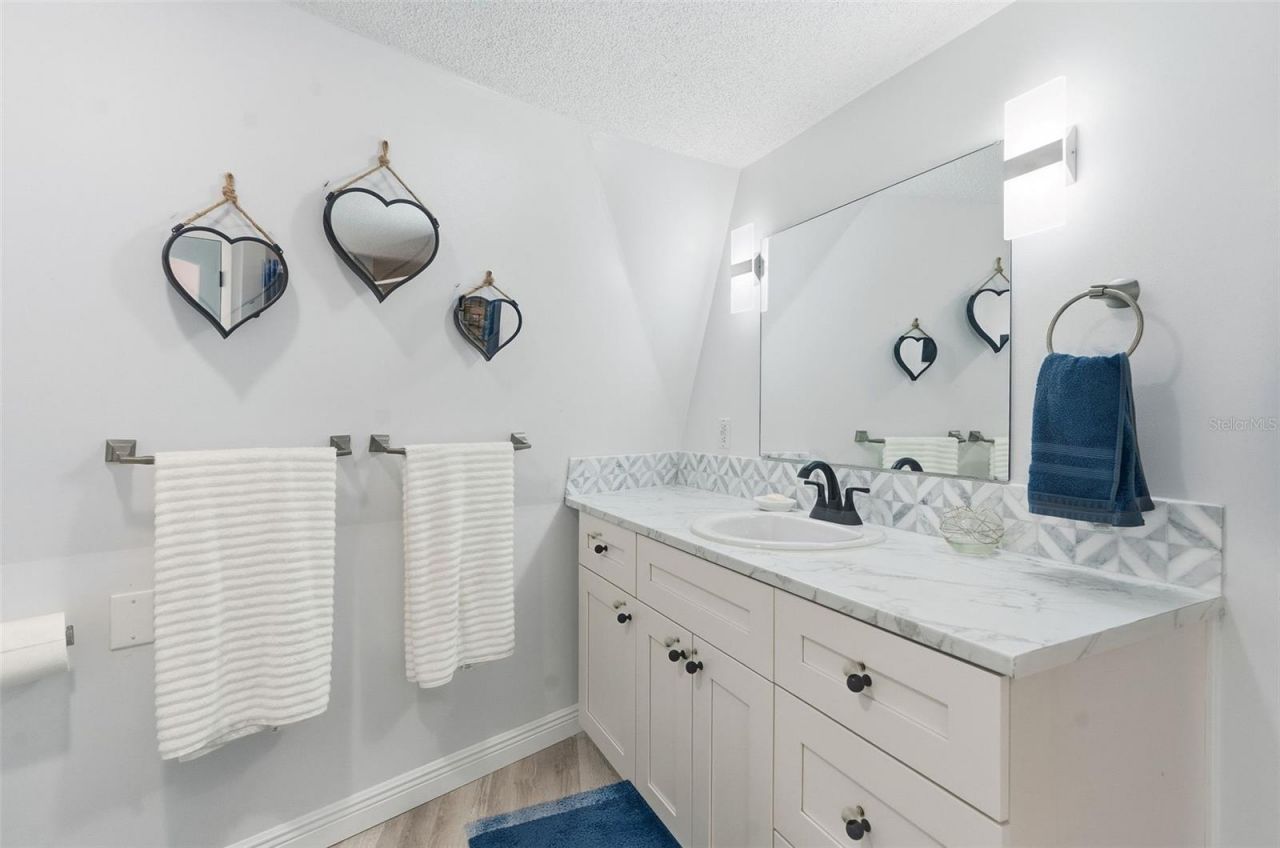 1074 Point Seaside, Crystal Beach, FL 34681 Photo